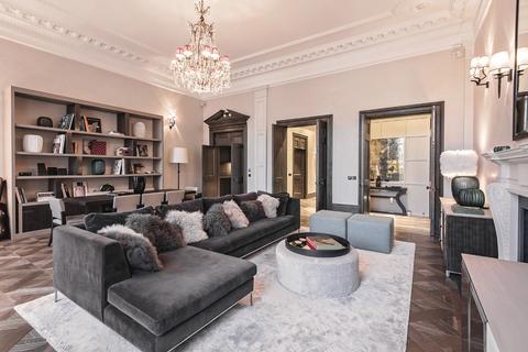 3 bedroom apartment for sale, Cadogan Square, London SW1X