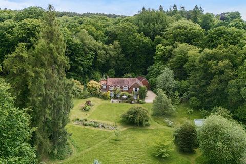 Robins Bunch Lane, Haslemere, GU27 1AJ