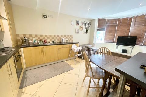 2 bedroom ground floor flat for sale, Flat 2, Sheffield Road, Chesterfield, Derbyshire, S41 9EQ