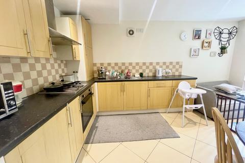 2 bedroom ground floor flat for sale, Flat 2, Sheffield Road, Chesterfield, Derbyshire, S41 9EQ