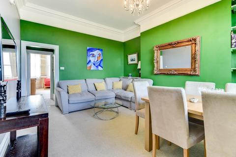 2 bedroom flat to rent, St Aubyns Gardens, Hove