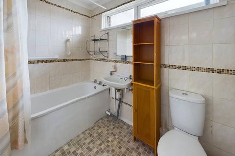 22 Blythorpe, Hull, HU6 9HG