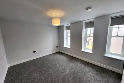 2 bedroom flat to rent, Wellington Road North, Heaton Chapel, Stockport, SK4