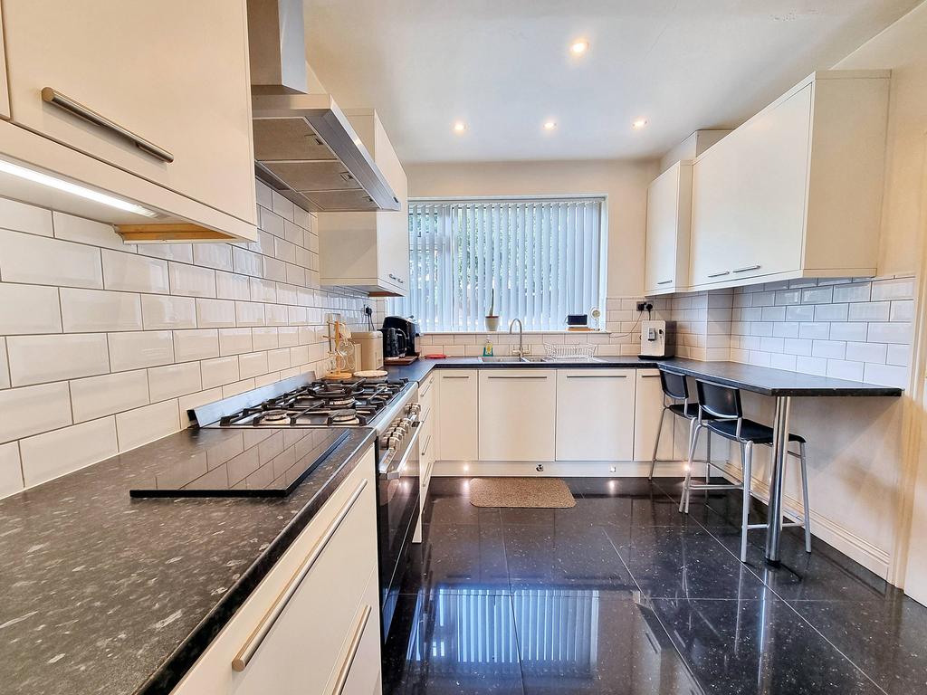 Fitted Kitchen