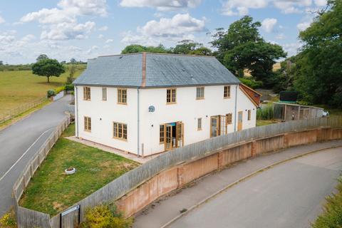 10 Barton Court, Copplestone, Crediton, EX17 5DW