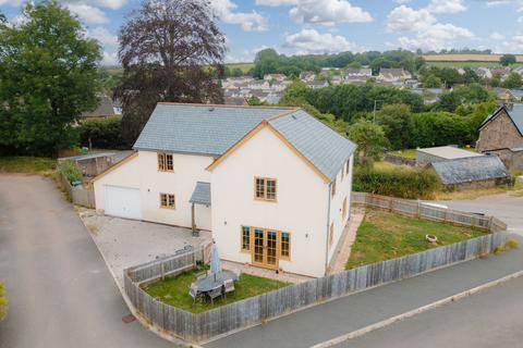 10 Barton Court, Copplestone, Crediton, EX17 5DW
