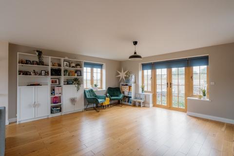 10 Barton Court, Copplestone, Crediton, EX17 5DW