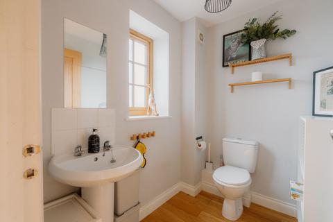 10 Barton Court, Copplestone, Crediton, EX17 5DW