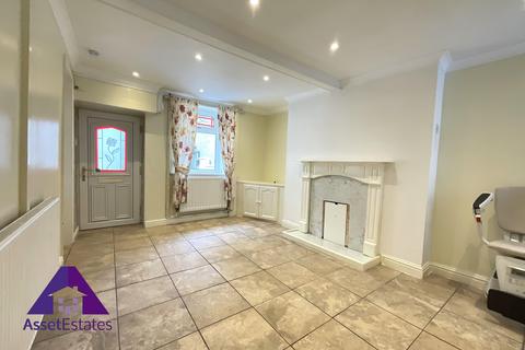 2 bedroom end of terrace house for sale, King Street, Abertillery, NP13 1AD