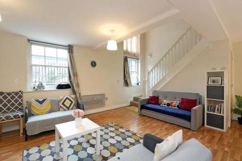 2 bedroom flat for sale, Pulteney Close, Isleworth, TW7