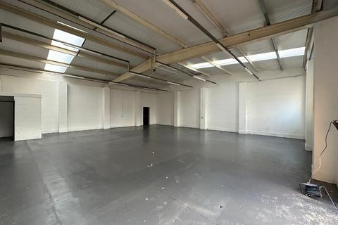 Warehouse to rent, Brookway Trading Estate, Newbury, Berkshire, Wales, RG14