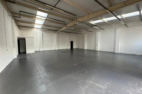 Warehouse to rent, Brookway Trading Estate, Newbury, Berkshire, Wales, RG14