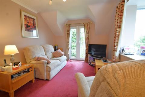 2 bedroom apartment for sale, Laurieston Court, Cheadle