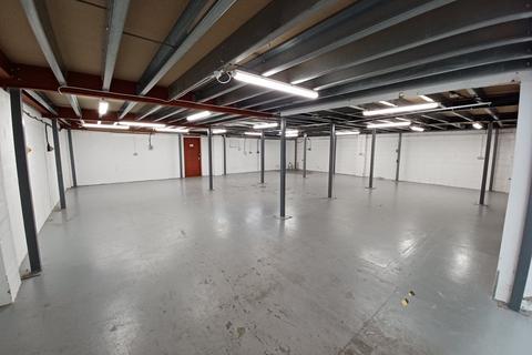 Warehouse to rent, Unit 8-9 Ashley Heath Industrial Estate, Wimborne, BH21 6UZ