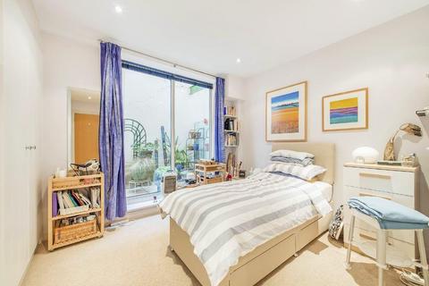 1 bedroom flat for sale, Bartholomew Close, Clerkenwell