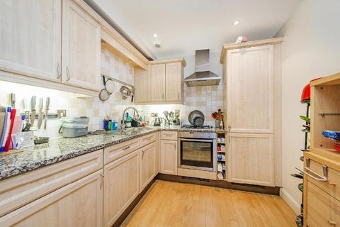 1 bedroom flat for sale, Bartholomew Close, Clerkenwell