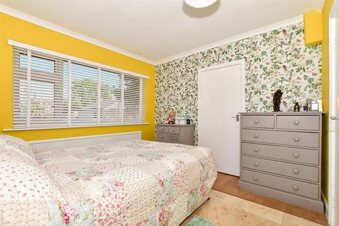 5 Beaconsfield Gardens, St Peters, Broadstairs, CT10 2AR