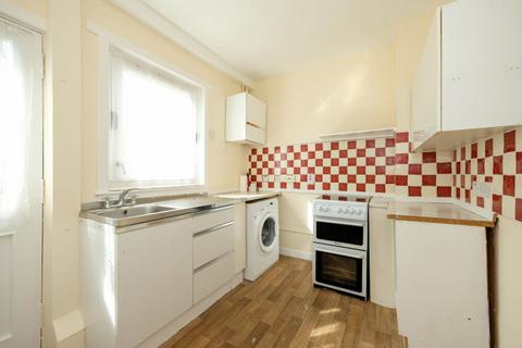 37 Fraser Crescent, Edinburgh, EH5 2AJ