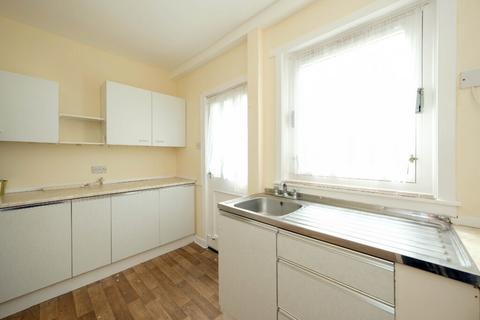 37 Fraser Crescent, Edinburgh, EH5 2AJ