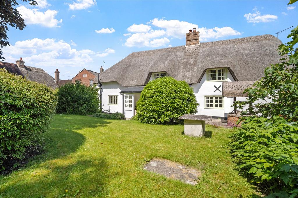 Bere Regis, Dorset 3 bed detached house for sale £425,000