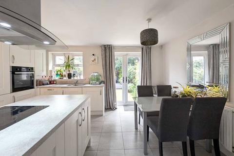 12 Maple Gardens, Leeds, LS6 1FL