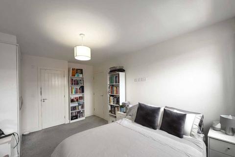 12 Maple Gardens, Leeds, LS6 1FL