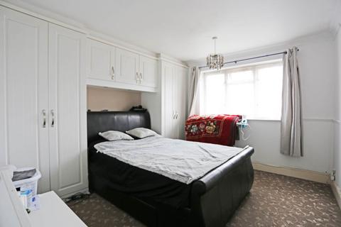 1 bedroom flat for sale, Ibscott Close, Dagenham, RM10