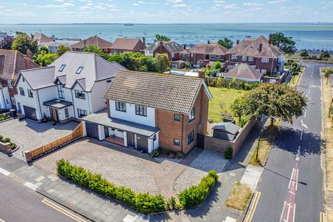 130 Burges Road, Thorpe Bay, Southend-on-sea, SS1 3JN