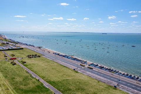 130 Burges Road, Thorpe Bay, Southend-on-sea, SS1 3JN