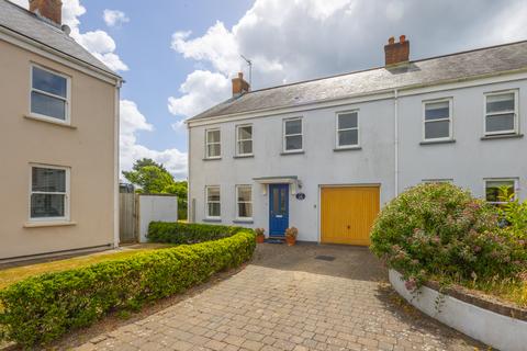 4 bedroom semi-detached house for sale, 9  Le Grand Manel, St. Martin, Guernsey