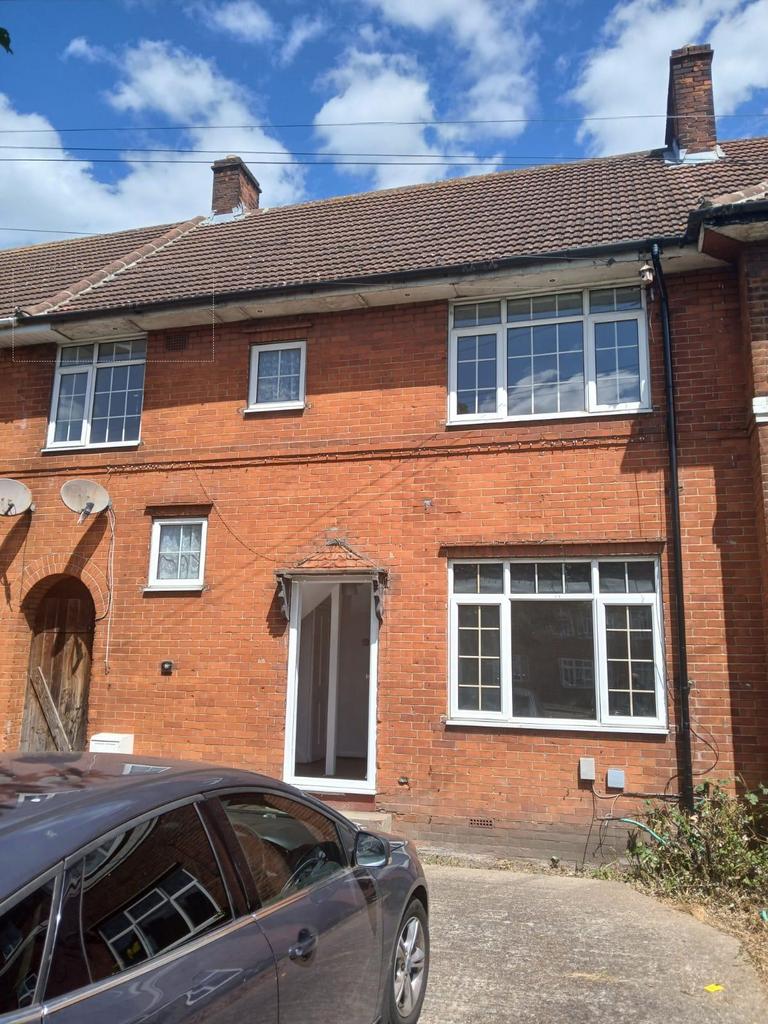 3/4 Bedroom House, 1 Bathroom