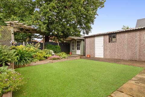 3 bedroom bungalow for sale, Marlow Road, Gainsborough, Lincolnshire, DN21