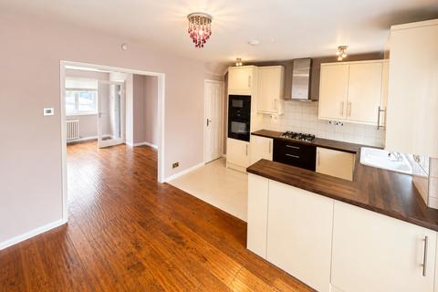 3 bedroom end of terrace house to rent, 13 Paddock Road, Bexleyheath