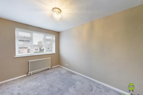3 bedroom end of terrace house to rent, 13 Paddock Road, Bexleyheath