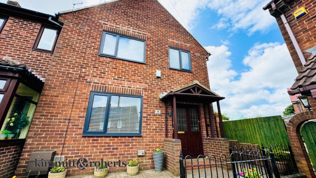 Swaledale Close, HettonLeHole... 3 bed end of terrace house for sale