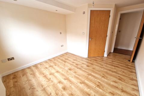 2 bedroom flat to rent, Ridgeway Road, Rumney, Cardiff. CF3