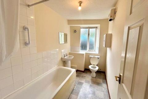 1 bedroom flat to rent, Flat B Morgan House, Bridge Street, Llanfair Caereinion, Powys, SY21