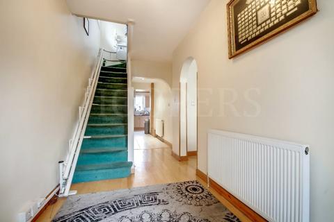 4 bedroom end of terrace house for sale, Chipstead Gardens, London, NW2