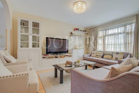 4 bedroom end of terrace house for sale, Chipstead Gardens, London, NW2