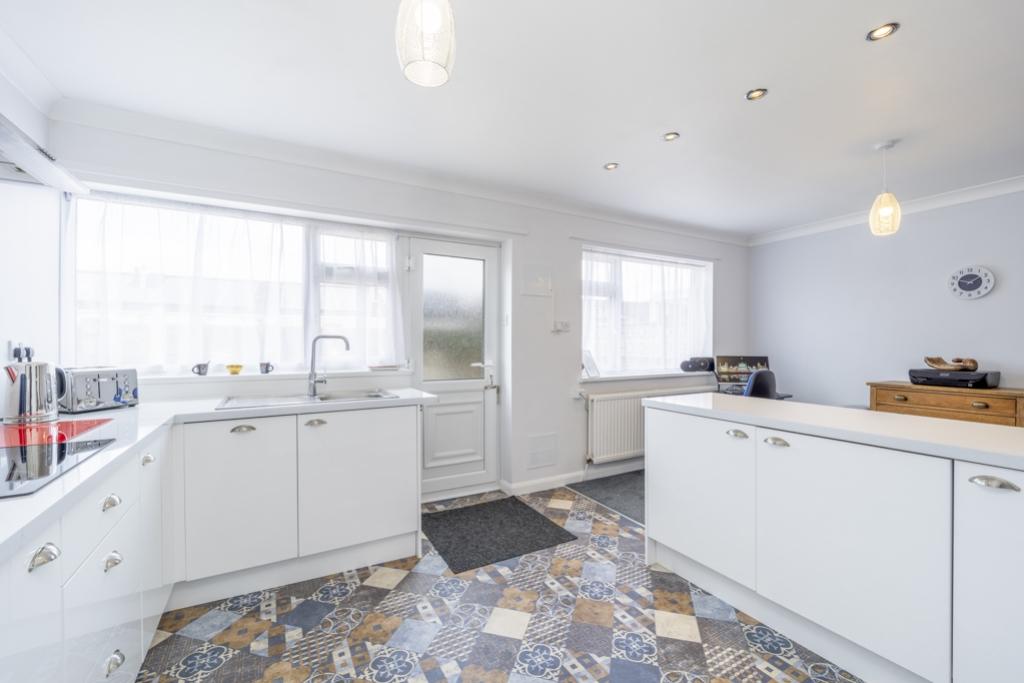 8 Francis Bernard Close (Boston)-16