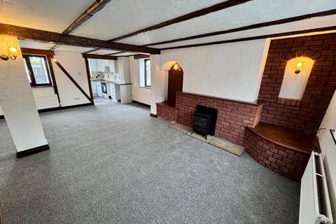 2 bedroom cottage for sale, Station Road, New Longton, Preston, PR4