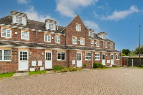 3 bedroom townhouse for sale, Crofton Court, Crofton