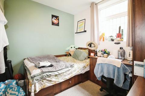 1 bedroom in a house share to rent, BILLS INCLUDED: Greyshiels Avenue, Headingley, Leeds, LS6