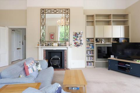3 bedroom flat for sale, Montpellier House, Suffolk Square, Cheltenham, Gloucestershire, GL50