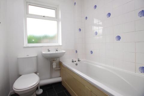 3 bedroom end of terrace house to rent, Lessingham, Peterborough PE2