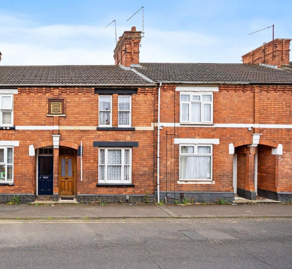Wood Street, Kettering NN16 3 bed terraced house for sale £160,000