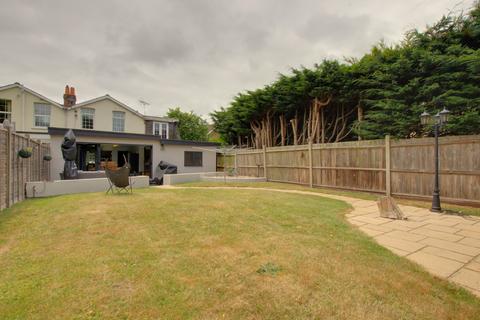 3 bedroom semi-detached house for sale, Farm Cottages, Emsworth Road, Havant