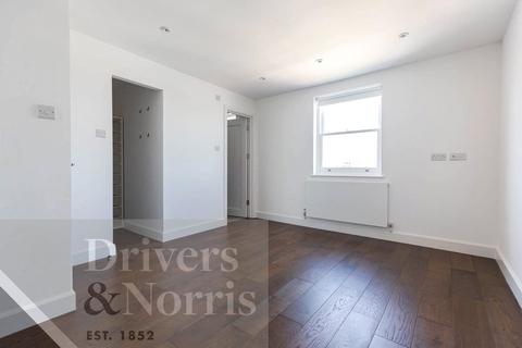 3 bedroom apartment to rent, Gloucester Avenue, Primrose Hill, London, NW1