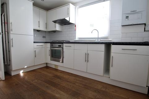 2 bedroom end of terrace house to rent, Clyde Road, Brighton, BN1