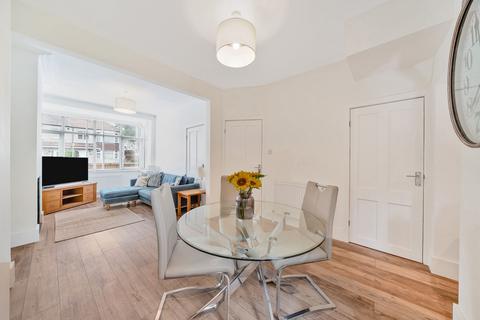 206 Chipstead Valley Road, Coulsdon, CR5 3BH